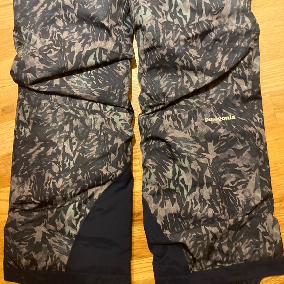 Kid's Patagonia Ski Pants - Picture 4 of 5